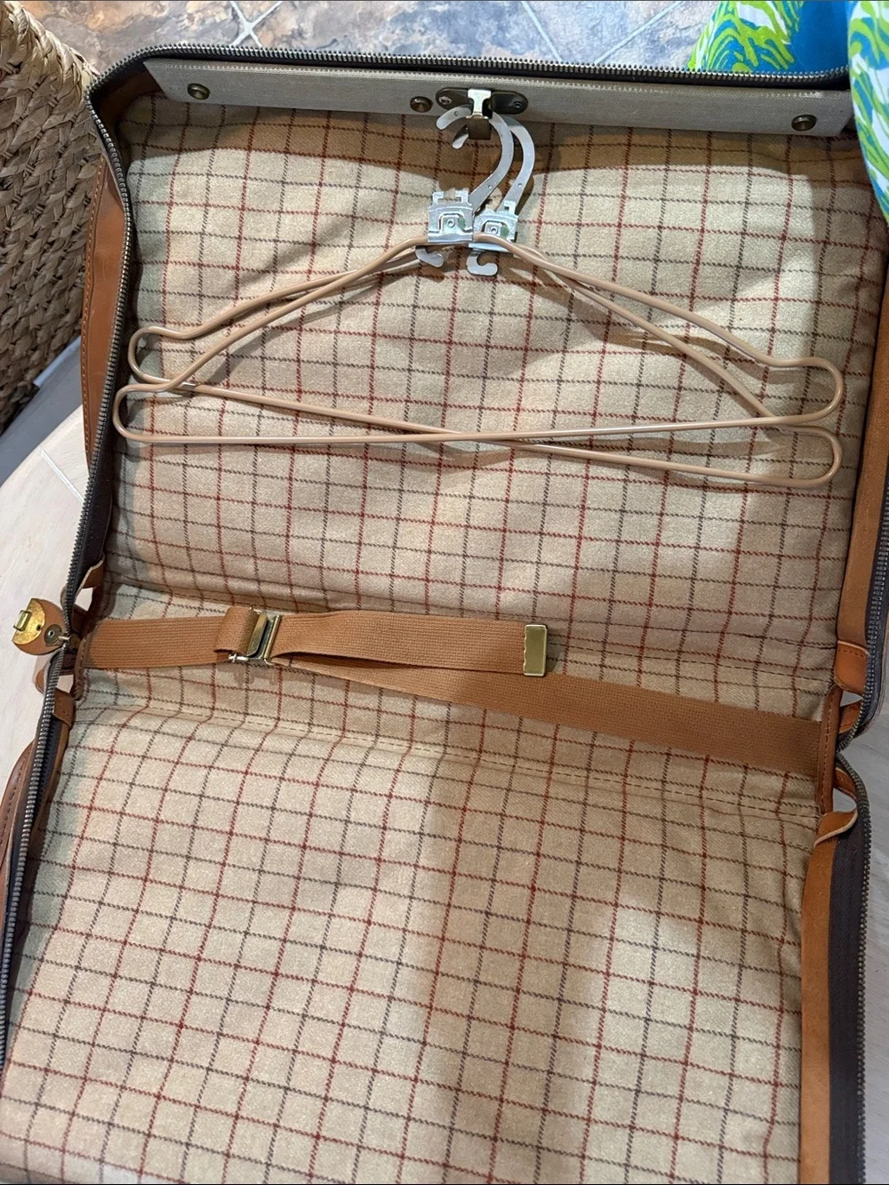 PrestoLock Co 2590 Tan Leather suitcase with Plaid Interior Combination Lock
